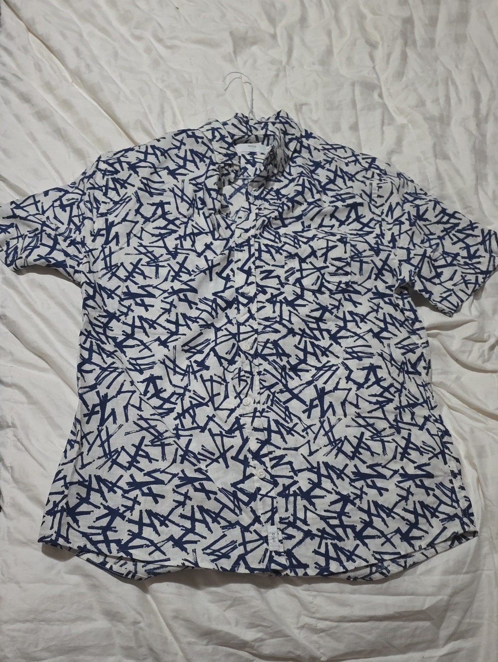 Onia White Linen Short-Sleeve Button-Down with Navy Scatter Print